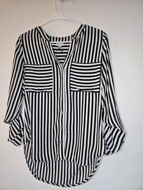 ​Dynamite Striped Button Down Blouse Black White XS🔥